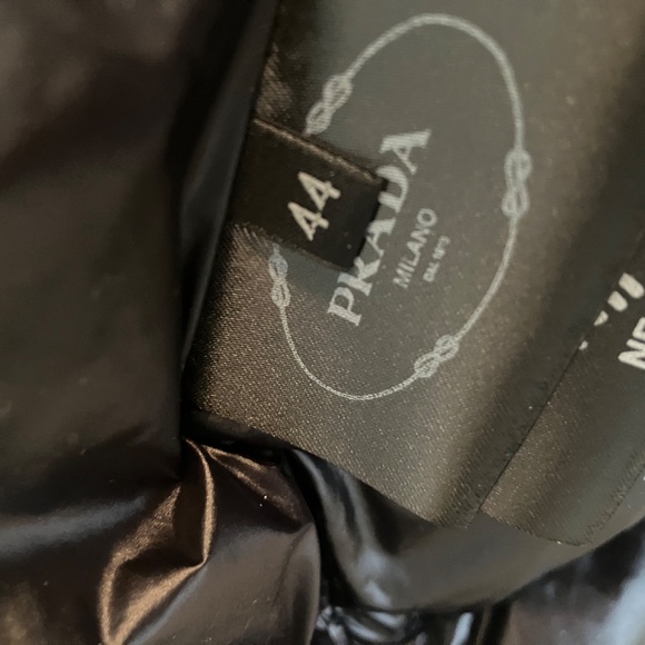 Prada Re-Nylon Puffer Down Jacket Black Size 44 New with Tags! - Picture 8 of 16